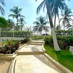 Family-Friendly - Spacious Balcony - Direct Beach